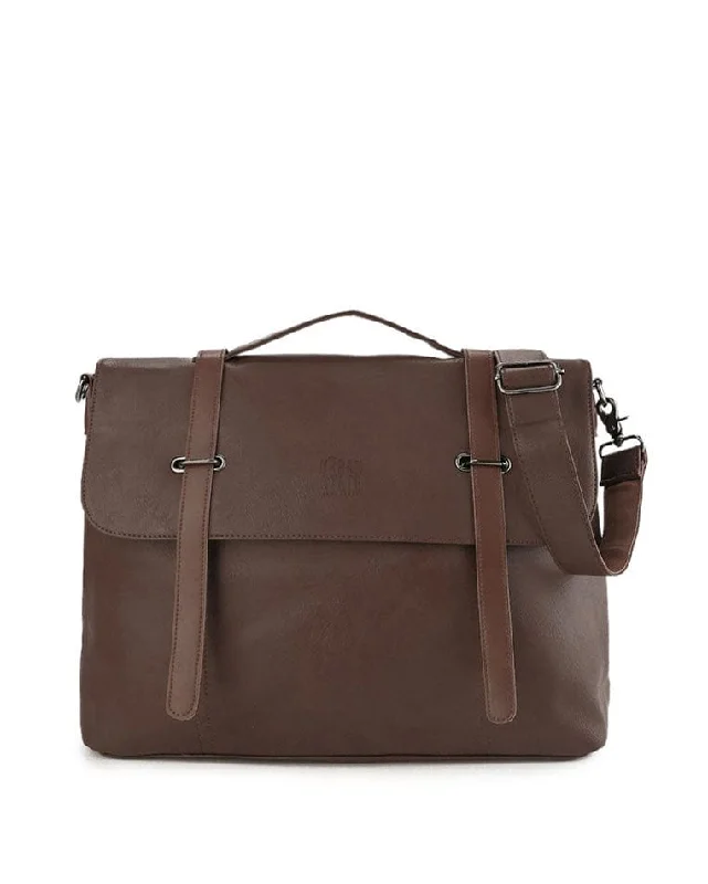 Leather laptop bag with hand-stitched details for a luxury touchDistressed Leather Commuter Messenger Bag - Dark Brown