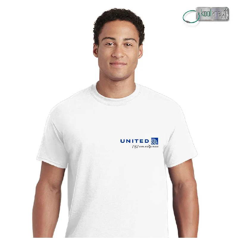 Vegan Leather Passport Covers & Wallets for Environmentally Conscious PeopleUnited Airlines 787 T-Shirt