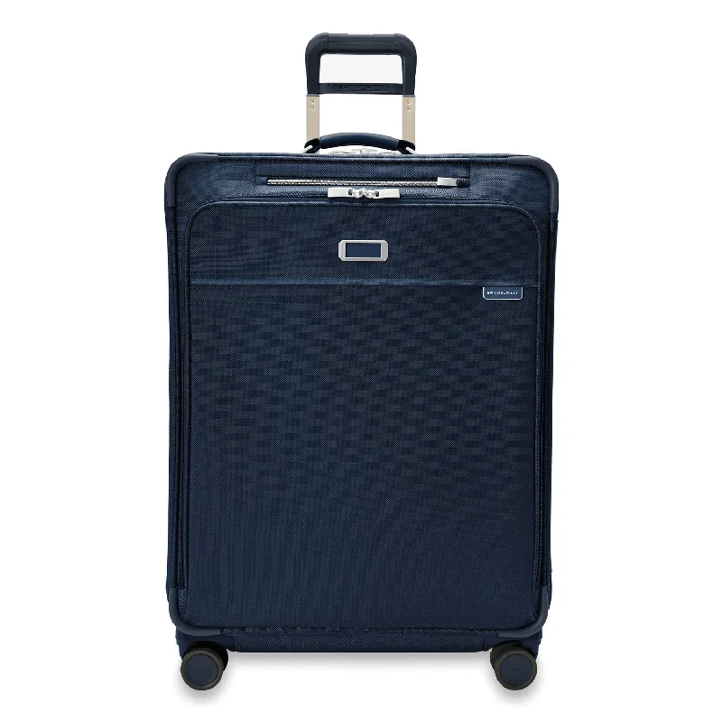 Briefcases with built-in charging portsBriggs & Riley BASELINE Large Expandable Spinner