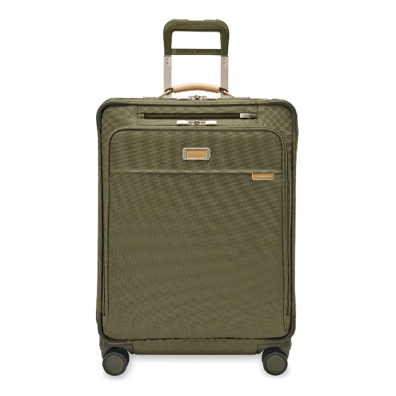 Durable briefcases for heavy-duty useBriggs & Riley BASELINE Medium Expandable Spinner