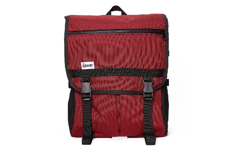 Men's convertible backpack that can be worn as a messenger bagMedium Anything Backpack: 22L