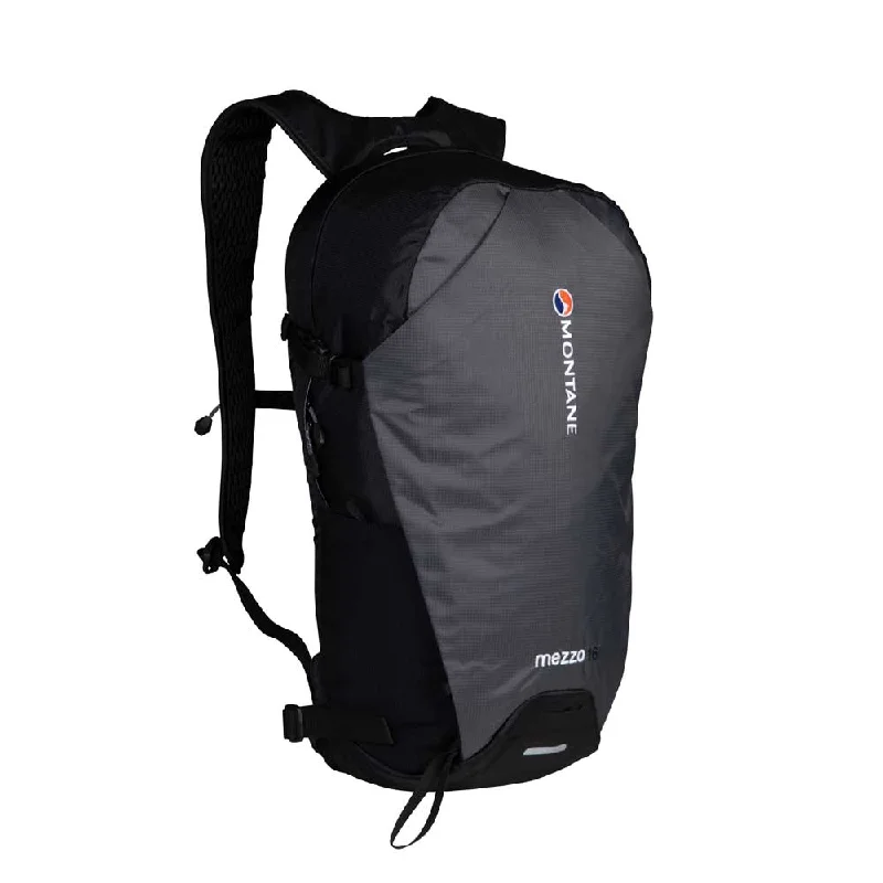 Men's backpack with a reflective strip for night-time visibilityMezzo 16