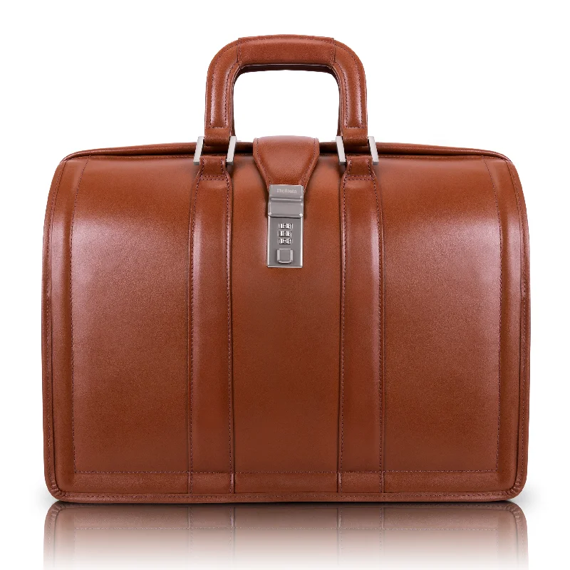 Briefcases with built-in charging portsMORGAN | 17" Leather Litigator Laptop Briefcase